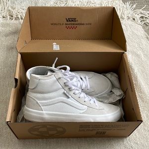 VANS | The Lizzie Cloud Sneaker | Women’s size 7 | Men’s size 5.5 | BRAND NEW